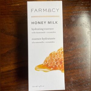 Farmacy Honey Milk Hydrating Essence